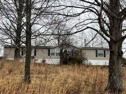 Pre-foreclosure in  RIVER RD Edmonton, KY 42129