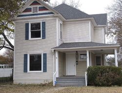 Pre-foreclosure in  E 6TH AVE Hutchinson, KS 67501