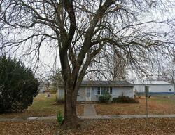 Pre-foreclosure in  S HICKORY ST Centralia, IL 62801