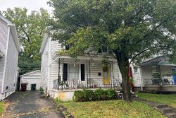 Pre-foreclosure in  ROGERS ST Latonia, KY 41015