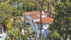 Pre-foreclosure in  ST IVES DR West Hollywood, CA 90069