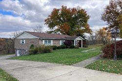 Pre-foreclosure in  LYNN DR Moundsville, WV 26041