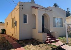 Pre-foreclosure in  79TH AVE Oakland, CA 94621