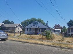 Pre-foreclosure in  S JUNETT ST Tacoma, WA 98409