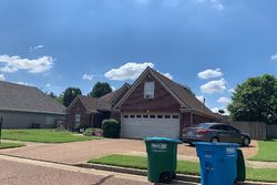 Pre-foreclosure in  YARROW CV Arlington, TN 38002