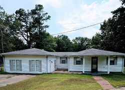 Pre-foreclosure in  TIPTON RD Munford, TN 38058