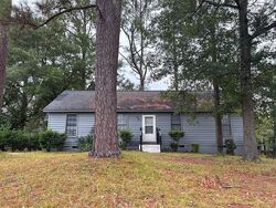 Pre-foreclosure in  ROOST RD Hopkins, SC 29061