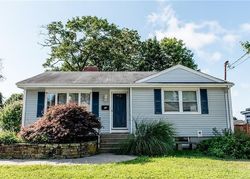 Pre-foreclosure in  MAHAN ST New London, CT 06320