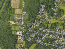 Pre-foreclosure in  COUNTRY DR Somerset, MA 02726