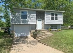 Pre-foreclosure in  GREENTREE TER Amelia, OH 45102