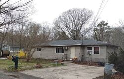 Pre-foreclosure in  NELSON PL Mastic, NY 11950
