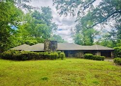 Pre-foreclosure in  ELLICOTT LN Wayne, NJ 07470
