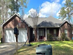  Hickory St, Ellisville MS