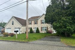 Pre-foreclosure in  BEAUMONT RD Worcester, MA 01604