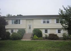 Pre-foreclosure in  CAMBRIDGE DR Glastonbury, CT 06033