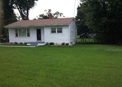 Pre-foreclosure in  E MANSLICK RD Louisville, KY 40219