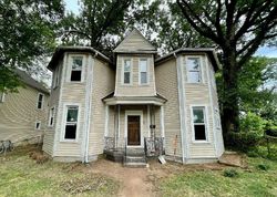 Pre-foreclosure in  CYPRESS ST Louisville, KY 40211