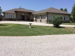 Pre-foreclosure in  SE 30TH AVE Pratt, KS 67124