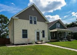 Pre-foreclosure in  W 13TH ST Davenport, IA 52804