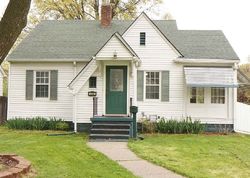 Pre-foreclosure in  W 31ST ST Davenport, IA 52803