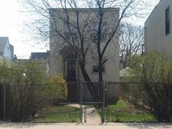 Pre-foreclosure in  W ARMITAGE AVE Chicago, IL 60647