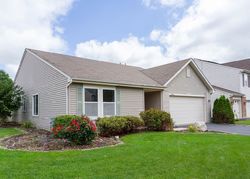 Pre-foreclosure in  GLEN COVE LN Hampshire, IL 60140