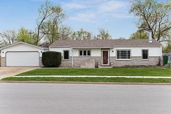 Pre-foreclosure in  BELMONT DR Romeoville, IL 60446