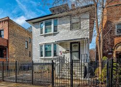 Pre-foreclosure in  N CENTRAL PARK AVE Chicago, IL 60618
