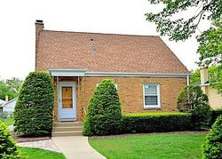 Pre-foreclosure in  CANFIELD RD Park Ridge, IL 60068