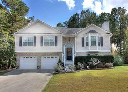 Pre-foreclosure in  CREEKBEND DR White, GA 30184