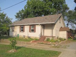 Pre-foreclosure in  BIDWELL ST E Battle Creek, MI 49015