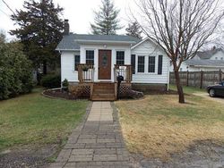 Pre-foreclosure in  GOODRICH ST Belvidere, IL 61008