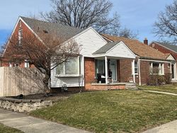 Pre-foreclosure in  BYRD ST Dearborn, MI 48124