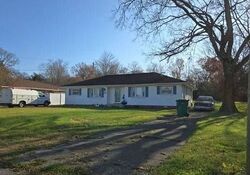 Pre-foreclosure in  OLD FARMINGTON RD Lewisburg, TN 37091