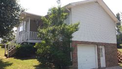 Pre-foreclosure in  MAPLE SHADE CIR Cookeville, TN 38501