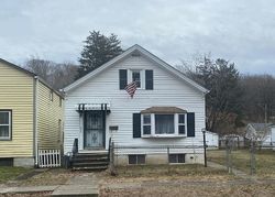 Pre-foreclosure in  6TH AVE Troy, NY 12182