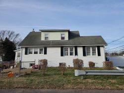 Pre-foreclosure in  N FORKLANDING RD Maple Shade, NJ 08052