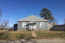 Pre-foreclosure in  S HARDY AVE Independence, MO 64053