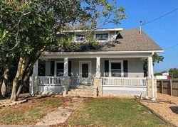 Pre-foreclosure in  N HOWARD AVE Springfield, MO 65803