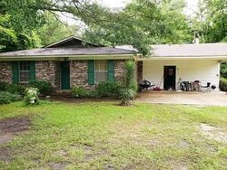 Pre-foreclosure in  WALTERS RD Petal, MS 39465