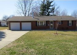 Pre-foreclosure in  N OLD BETHALTO RD Bethalto, IL 62010