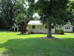 Pre-foreclosure in  DIXIE LN Alexandria, LA 71301