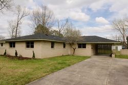 Pre-foreclosure in  MARILYN DR Baton Rouge, LA 70815