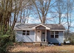 Pre-foreclosure in  REVIS ST Benton, AR 72015