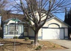 Pre-foreclosure in  RAVEN DR Vacaville, CA 95687