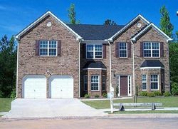 Pre-foreclosure in  PALMVIEW CT SW Atlanta, GA 30331
