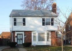 Pre-foreclosure in  APPOLINE ST Detroit, MI 48235