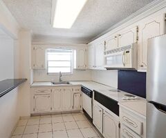 Pre-foreclosure in  GOLDEN ISLES DR  Hallandale, FL 33009