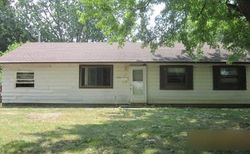 Pre-foreclosure in  THORNTON DR Champaign, IL 61821