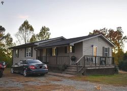 Pre-foreclosure Listing in BENFIELDS LANDING RD NEBO, NC 28761